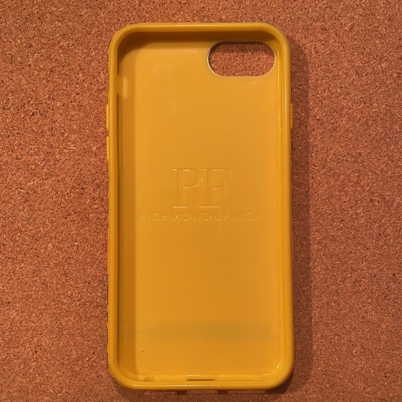 Richmond & Finch iPhone 8 case - Picture 2 of 3